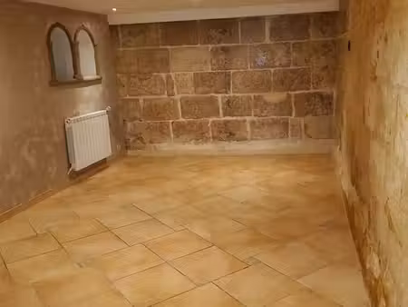 location maison de village