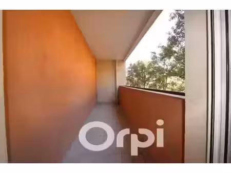 location appartement 1 pièce 26 m² à aubagne (13400)  630 €