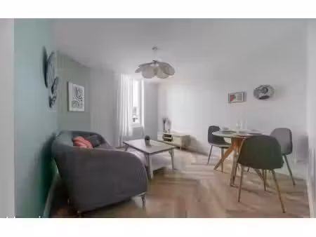 location meublée appartement 2 pièces 37 m² à clermont-ferrand (63000)  670 €