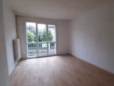 a 30 mn de belfort * campagne * appt de type 4 lumineux * refait a neuf