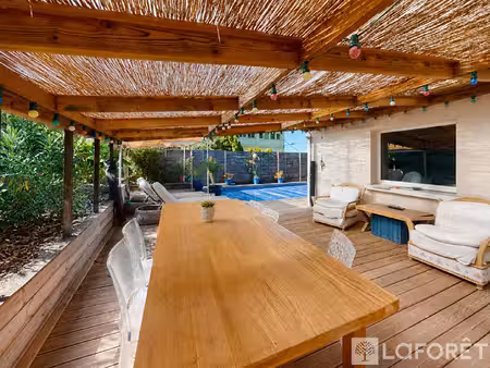 bregille - grande propriété avec terrasse  piscine et dépendance