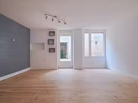 maison centre coulonges sur l autize 4 chambres cour 79160