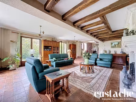 merveilleuse maison familiale avec 900m2 de jardin