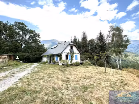agreable maison sur parcelle de 11 471 m2