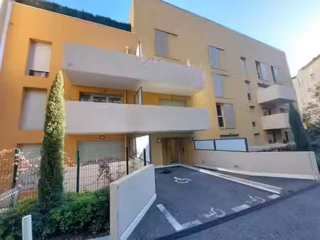 location appartement 4 pièces 74 m² à grasse (06130)