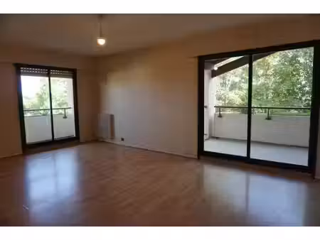à louer bayonne arènes-lachepaillet t3 avec balcon  gara