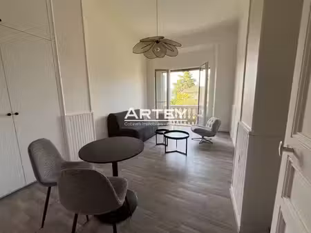 appartement meuble 1 piece - hyeres