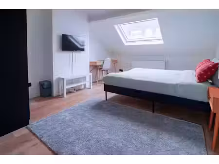 chambre meublée en colocation