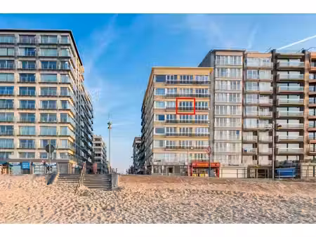 ruime studio met prachtig frontaal zeezicht te middelkerke