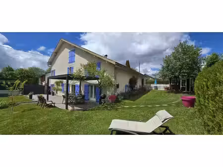 maison en pierre 9 pièces