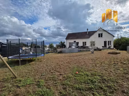 maison à vendre de 190 m² avec 6 chambres à écommoy.