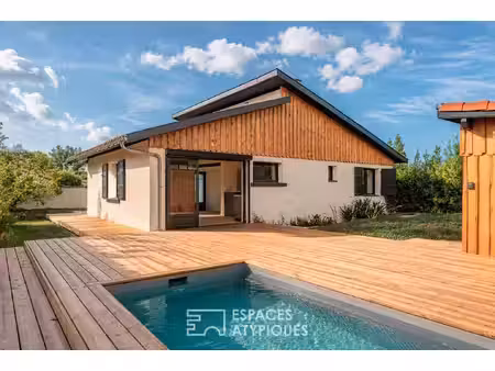 maison rénovée avec dépendance à la hume
