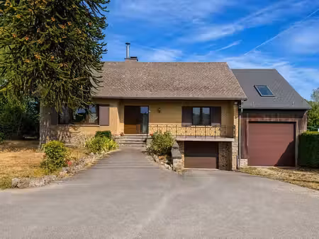 spacieuse villa 6 chambres ( poss 7) avec nombreux garages s