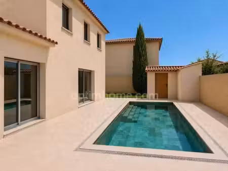 villa t4+bureau avec piscine et garage!