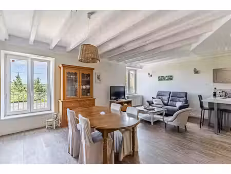 au coeur de lachassagne  belle maison de village 3 chambres