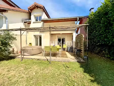 maison jumelée 5 pièces avec jardin  4 chambres et garage