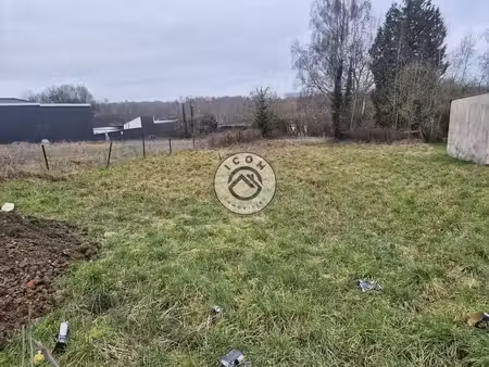 terrain à bâtir destiné à la construction d'une maison individue