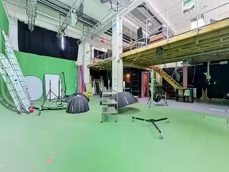 rue d'enghein - atelier meublé  parteillement meublé ou vid