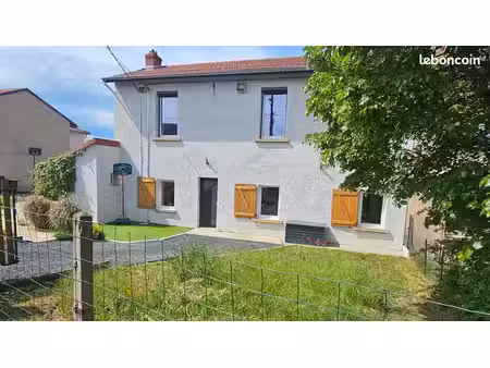 maison de ville de 105 m² avec 4 chambres sur 310 m² de terrain