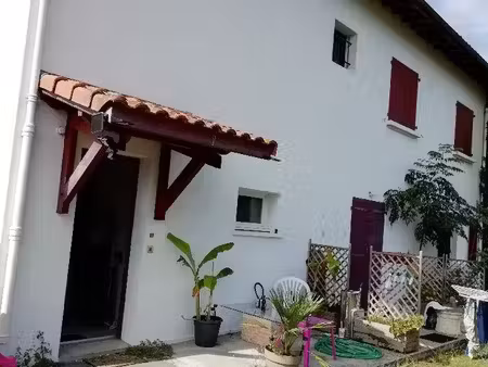 a vendre appartement t4  situation idéale- voir détail annonce  très bon investissement