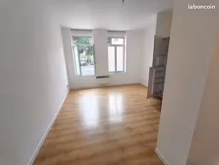 appartement en rdc - 1 chambre - à deux pas du centre ville