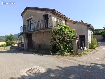 location dans maison de village