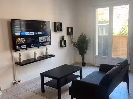 t2 meublé équipé terrasse 40 m²