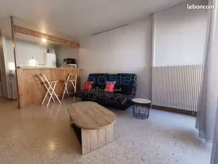 studio 1 pièce 31 m²
