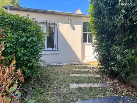 studio meublé indépendant + petit jardin privatif – 9 min rer e rosny – charges comprise