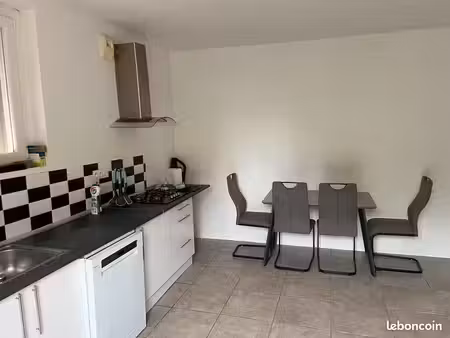 maison de 6 chambres meublées à louer proche du tram