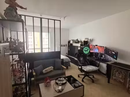 studio 1 pièce 26 m²