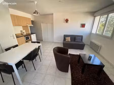 studio 1 pièce 35 m²