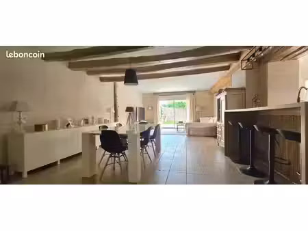 maison 6 pièces 210m2