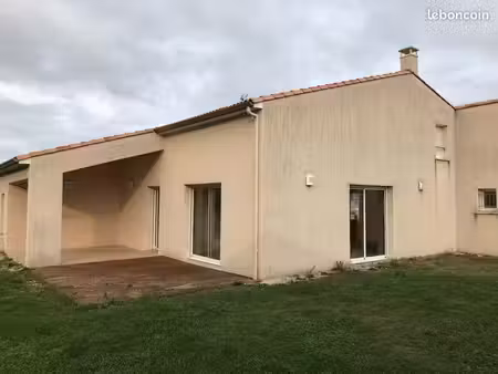 maison rare en location à l’année saint palais sur mer
