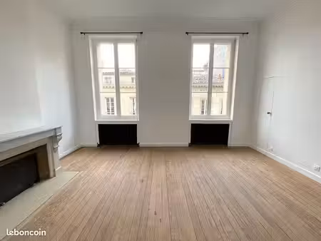 appartement 1 pièce 45 m²
