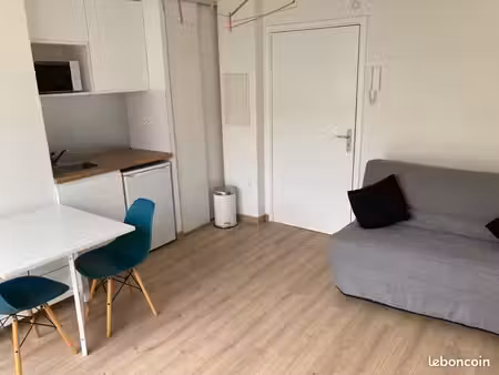 studio meublé centre ville saint laurent du var