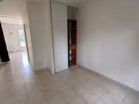 appartement 2 pièces avec parking