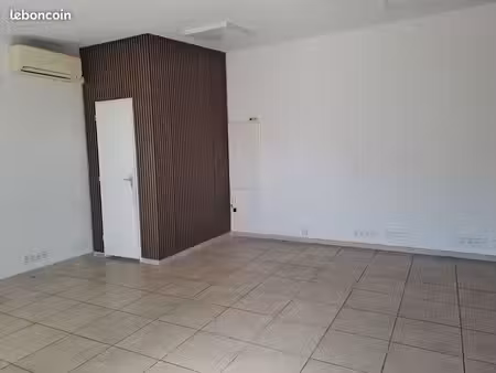 bureau / professionnel / commercial / stockage