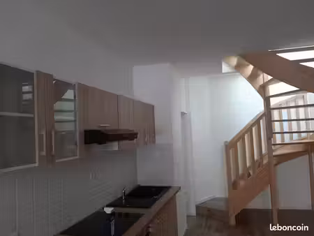 ? angers saint-jacques – 2 studios de caractère avec sdb privative – 446 / 471 cc