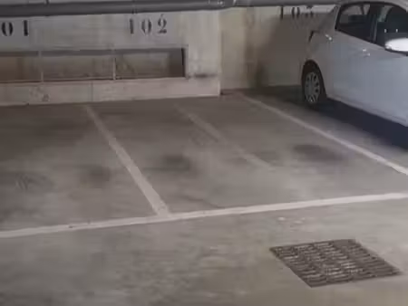 parking fermé dans une résidence massy palaiseau rer b & c