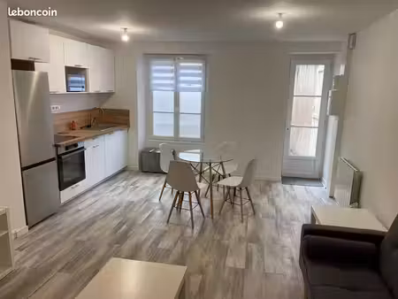 t2 poitiers meublé rdc (avec espace ext) refait à neuf récemment proche université rue cha