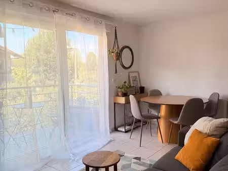 t2 meublé - balcon- garage 39m2