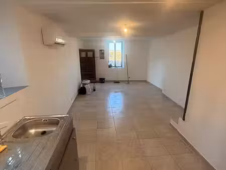 maison de village à roujan à louer