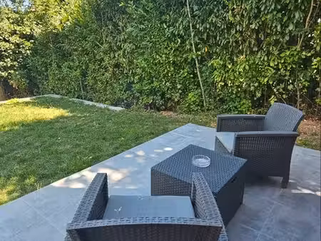 studio proche disneyland et transports en communs + jardin privé