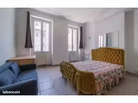 vente appartement t4 80m2 à 700 m de castellane