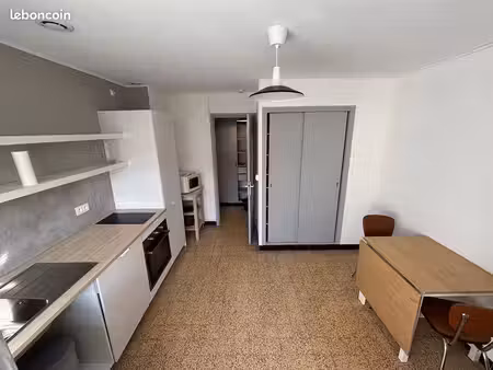 joli t3 meublé centre ville récemment rénové