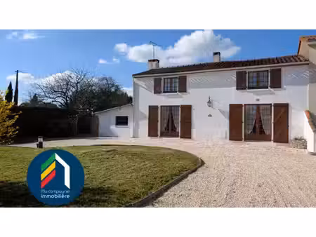 vente maison 6 pièces 144 m² à les landes-genusson (85130)  204 000 €