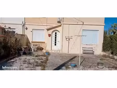 maison a vendre composé du bloc de 4 propriétaires