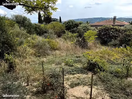 terrain 550 m² la penne sur huveaune