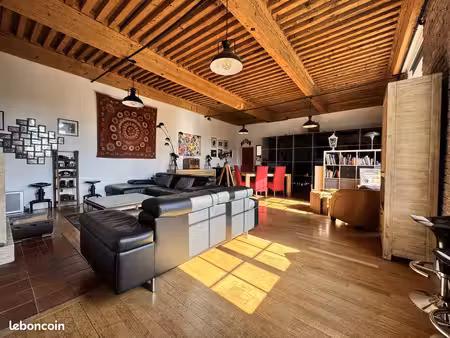 loft/atelier/surface 5 pièces 126 m²